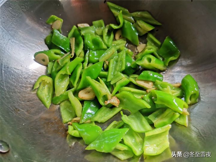 猪扇子骨是哪个部位(一文了解猪扇骨的具体部位)