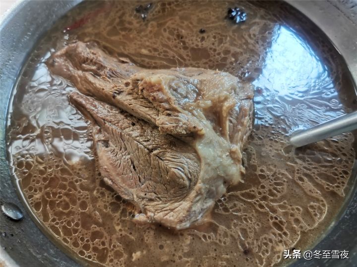 猪扇子骨是哪个部位(一文了解猪扇骨的具体部位)