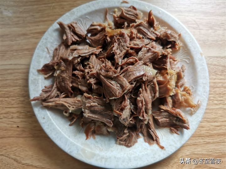 猪扇子骨是哪个部位(一文了解猪扇骨的具体部位)