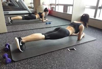 多长时间可以练出马甲线女生(女生练马甲线得多久)