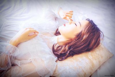 ​夜深了你还不想睡，你还要想着他吗