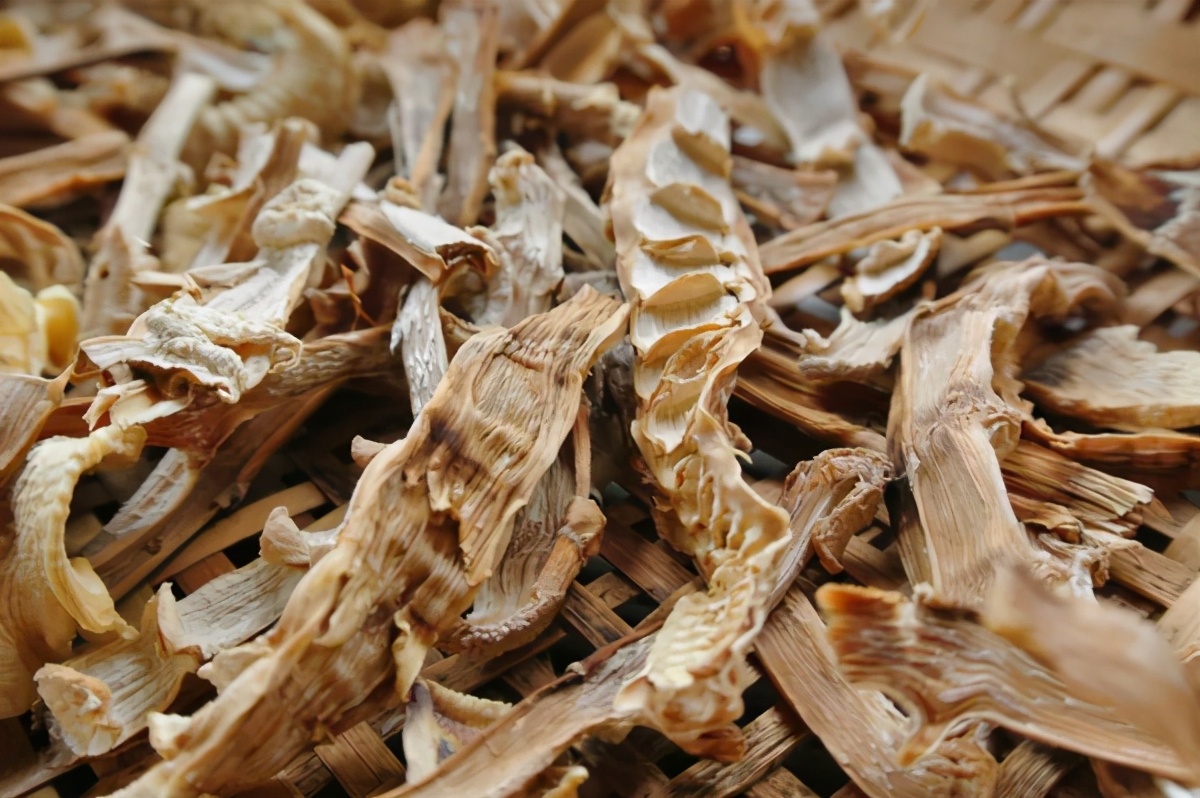 干笋子怎么泡发得最好(笋干正确泡发方法)