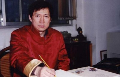 傍上70岁“老富婆”,穷小子一夜继承上百亿家产,在北京买车买房