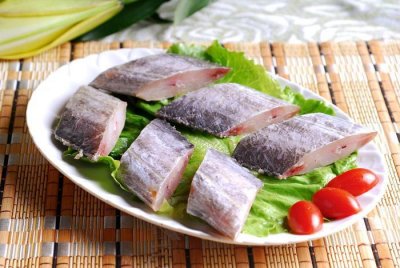 ​带鱼表面的银色鳞片，到底能不能吃？为了家人的健康，不妨看一看