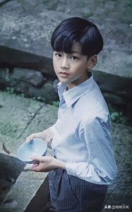 电影短片《童年随之而去》,再现了童年木心的形象,意境深远