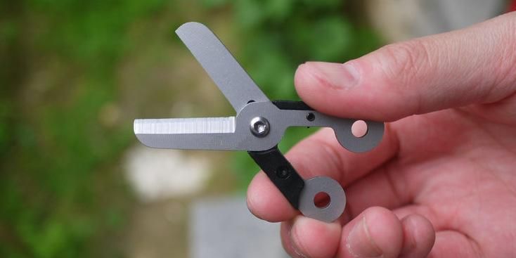 上地铁能带剪刀吗