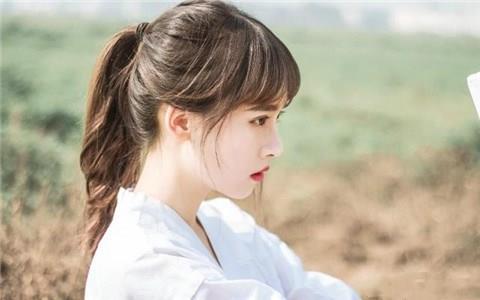 和喜欢的女生独处时聊些什么2