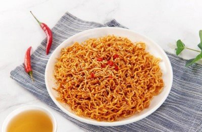 ​火鸡面可以用开水泡吗 火鸡面开水泡几分钟泡熟可以吃