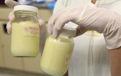 ​夏天母乳常温可以放多久，10小时（温度越高保存时间越短）