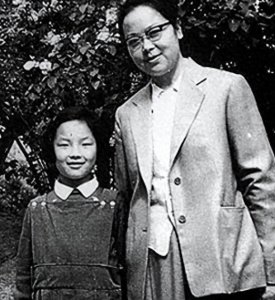 ​她是延安四美之一，丈夫却拒绝复婚，亲生女儿写书批判她当第三者