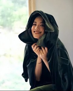 ​19岁拍全裸写真,20岁一脱成名,“性感女神”舒淇的成长之路