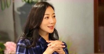 ​韩雪结婚了？被拍到和丈夫外出聚餐，为何明星都喜欢隐婚