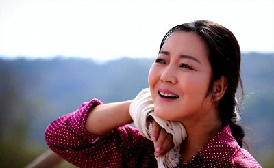 ​演员王茜华：我这辈子最正确的决定，就是45岁高龄为小丈夫生儿子