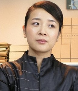 ​陈小艺被爆私下多次出轨，丈夫隐忍多年仍不离婚，到底为何？