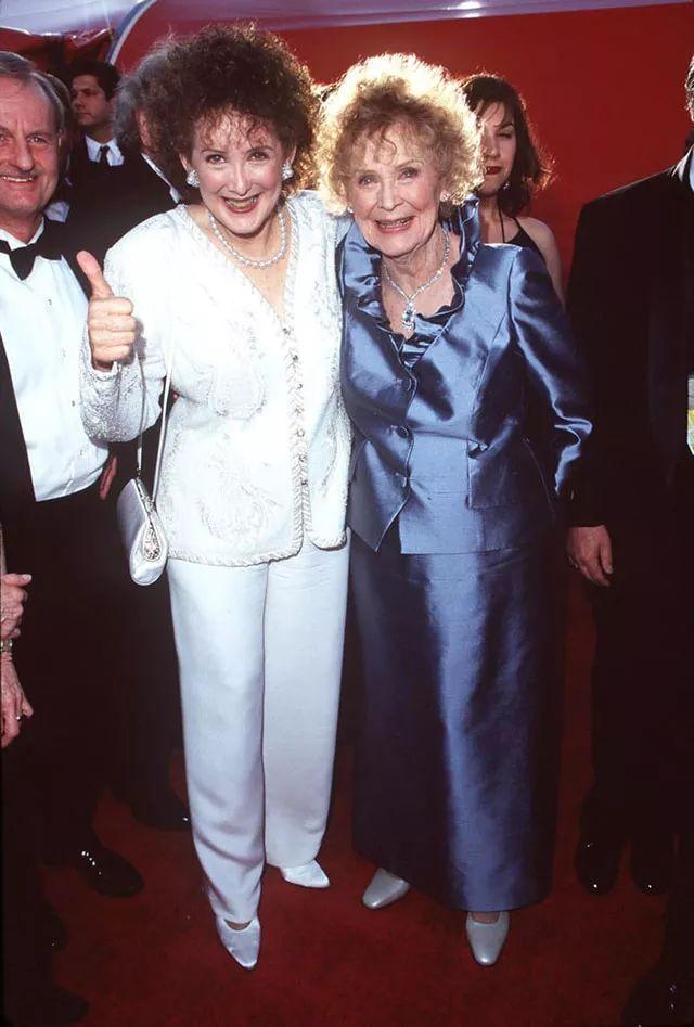 奥斯卡红毯礼服大全（看多了奥斯卡红毯上的华服）(11)