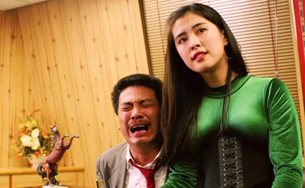 王祖贤颜值巅峰期有多美，天王们都为她争先恐后！