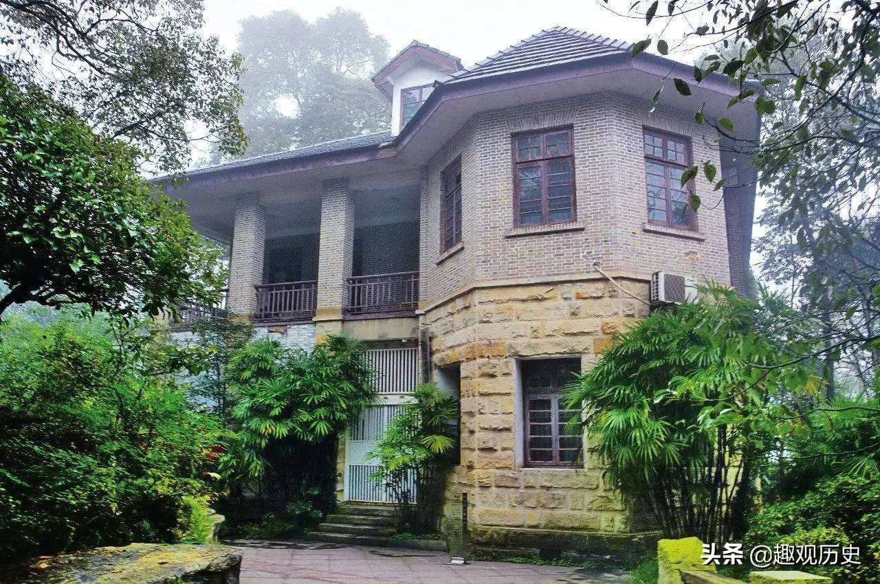 杜月笙一生挥金如土，上海民间盛传其富可敌国，如今可排名多少？