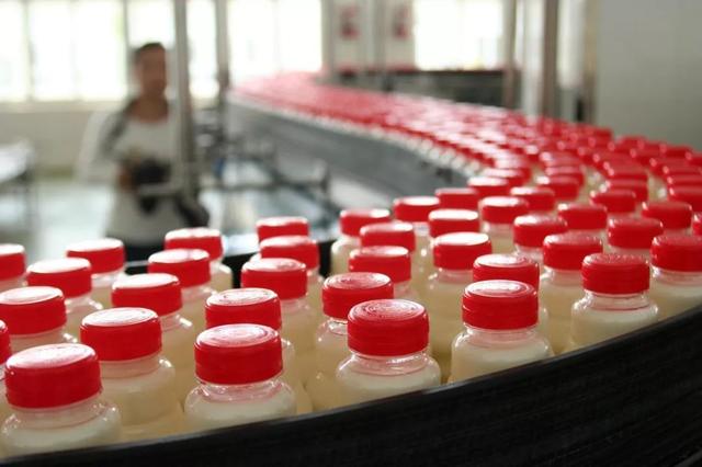 宗庆后娃哈哈最新（娃哈哈如何解决中年危机）(2)