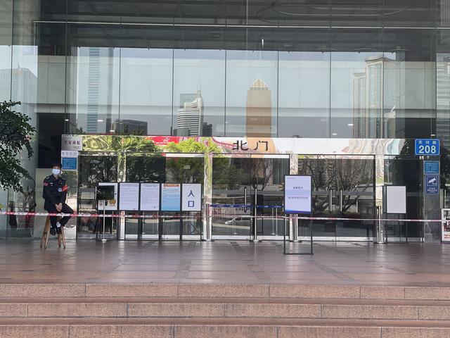 广州天河城广场最新近况（天环广场封闭现场）(1)