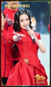 ​杨幂现身春晚彩排，龙年春晚你最期待谁的节目？