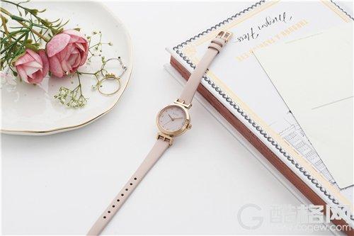 elle女士腕表钢带黑色（法式优雅的五种打开方式）(4)