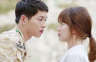 伯贤和iu回归谁赢了（翻拍太阳的后裔算什么）(1)