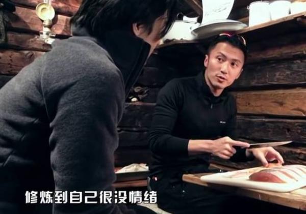 48岁谢霆锋有多有灵魂(摔吉他深陷顶包案)(10)