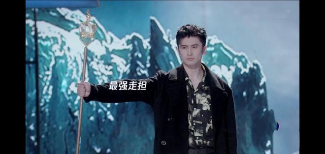 《创3》陈倩楠出现失误，希林熬夜赶通告，田京凡rap开嗓惊艳