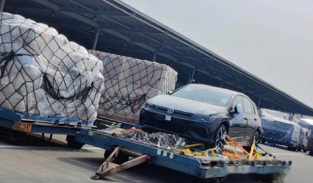 全新高尔夫R到港，落地价高达61.5万？最后燃油版到底有多情怀？-