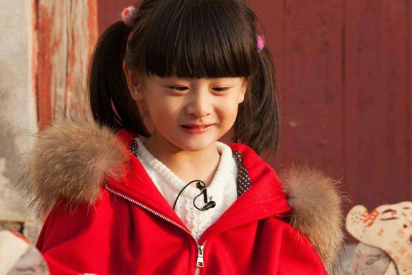 田雨橙现在长大的照片 颜值身高被认为是邻家女孩