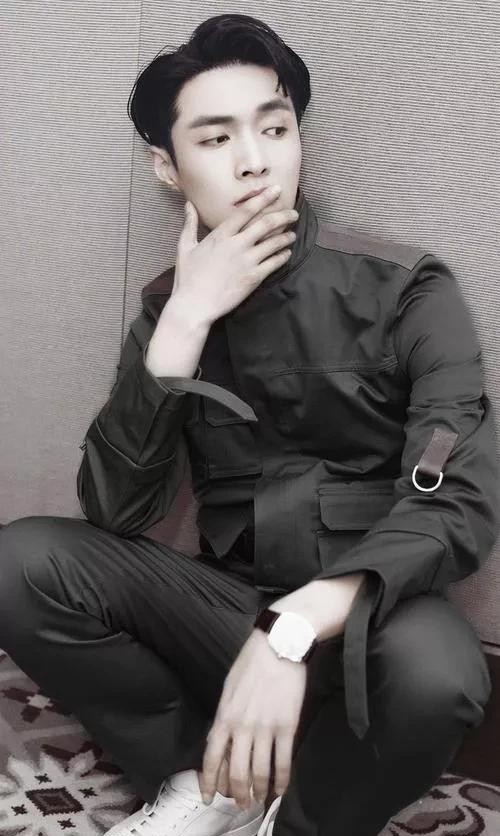 张艺兴个人资料简介（内地男明星张艺兴）