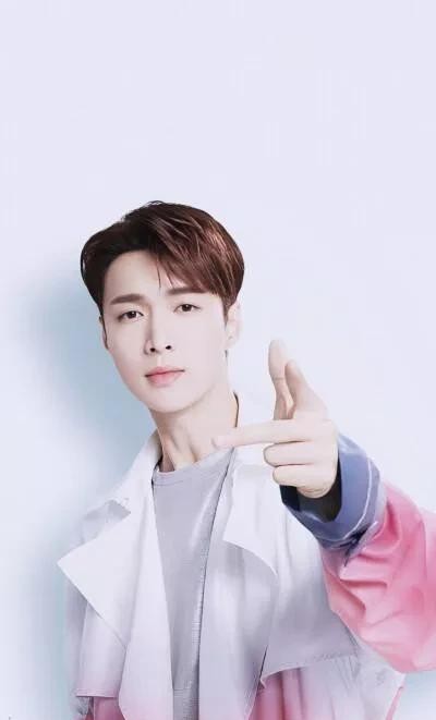 张艺兴个人资料简介（内地男明星张艺兴）