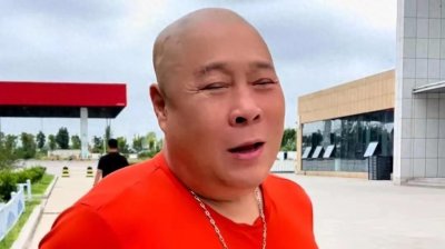 ​北京老炮儿李宝敏跨界娱乐圈，强大人脉引发热议：是跨界还是圈地