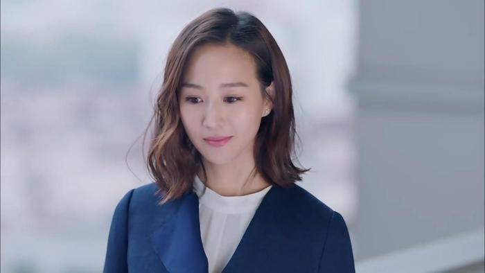 她出身书香门第，颜值不输林志玲，更让人佩服的却是她的学历！