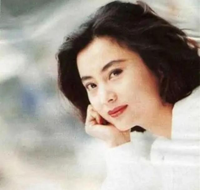 李玲玉和外国老公离婚了吗（李玲玉不顾家人反对）(2)