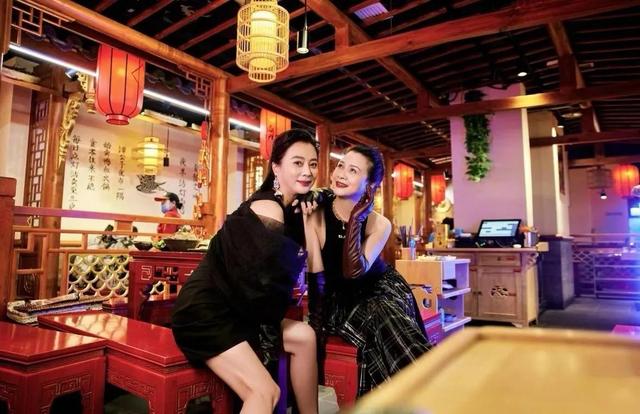 李玲玉和外国老公离婚了吗（李玲玉不顾家人反对）(4)