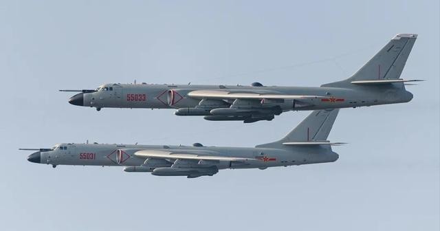 运20给歼16空中加油（运油-20歼-20歼-16首次同框）(6)