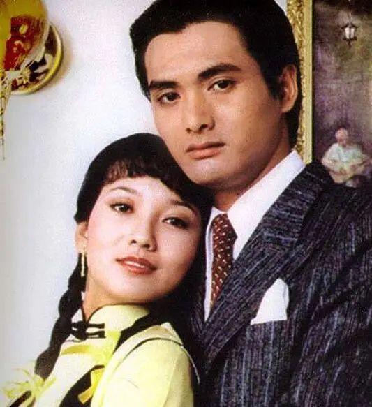 余安安感情生活（做备胎嫁周润发两度被赶出家门）(19)