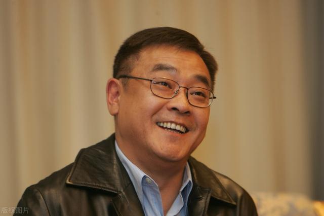 余安安感情生活（做备胎嫁周润发两度被赶出家门）(12)