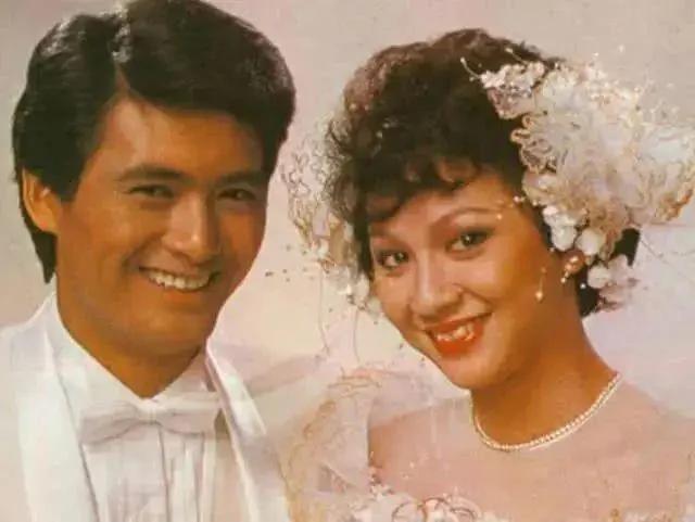 余安安感情生活（做备胎嫁周润发两度被赶出家门）(2)