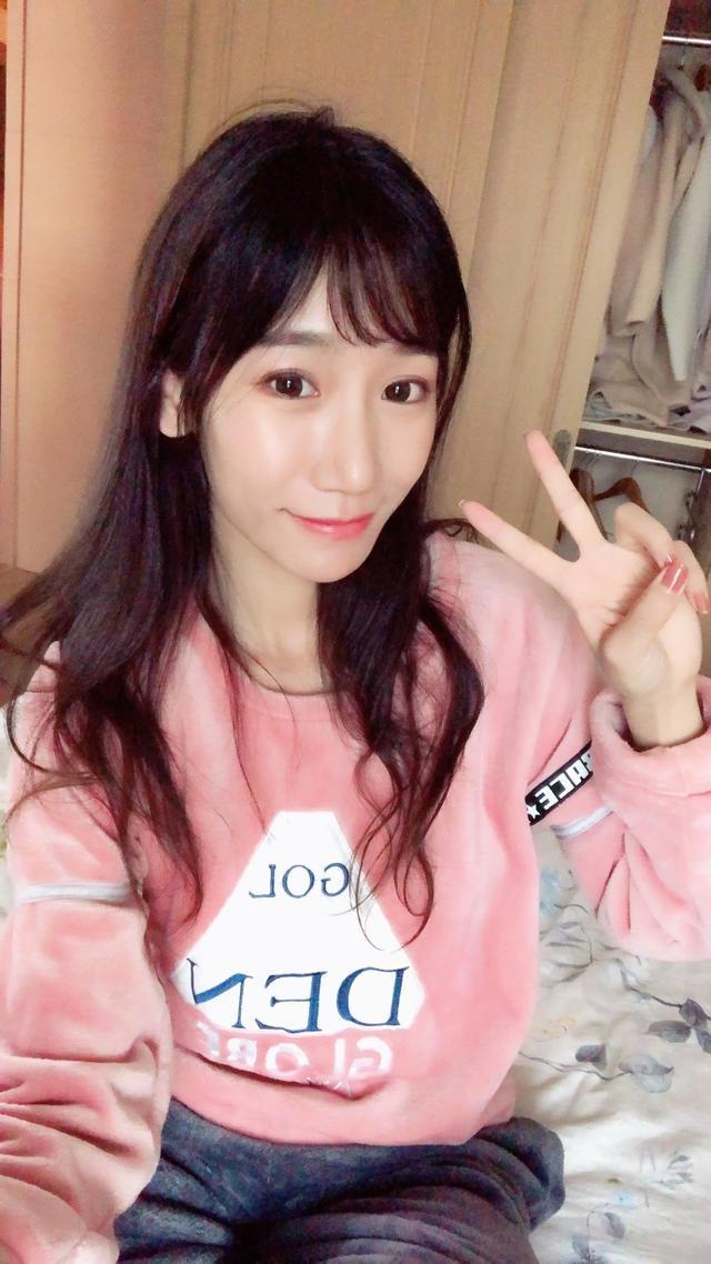 浅谈斗鱼嘉年华之六姐,冯提莫和阿冷稳赢,纳豆是真凉了!