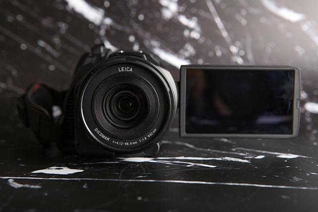 松下各型号摄像机对比（业界最轻小4K60p摄像机）(2)