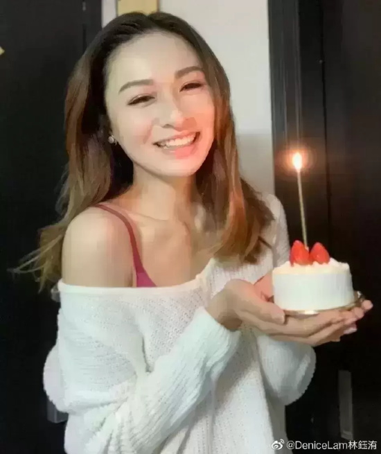 港姐冠军林钰洧生活照写真，丰满的身材尽显无遗