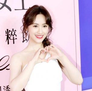 ​吴姗儒个人资料：被父亲吴忠宪当众强吻，让她很苦恼，更抬不起头