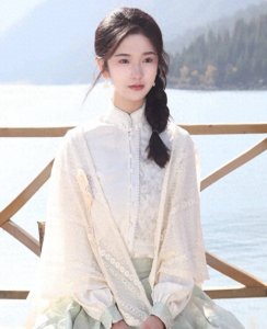 ​娱乐圈惊爆！12 岁女孩的噩梦与勇敢反击