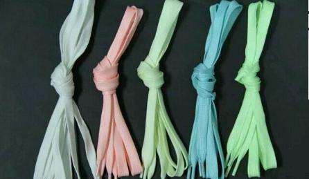 鞋带被孔染黑了怎么洗,白色鞋带黑印怎么去除图4