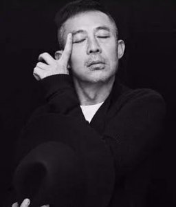 ​侯勇：从肉联厂工人到影视硬汉的传奇人生