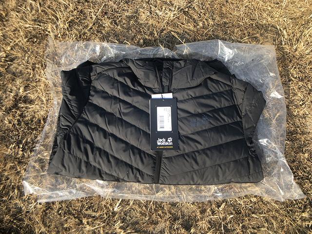 狼爪羽绒服哪个品牌好（冬季保暖大杀器）(4)