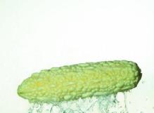 苦瓜汁可以去痱子吗？喝苦瓜汁有什么好处？