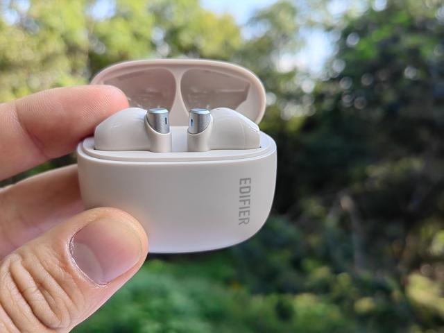 漫步者无线蓝牙耳机评测推荐 怎样买蓝牙耳机才能不翻车(4)